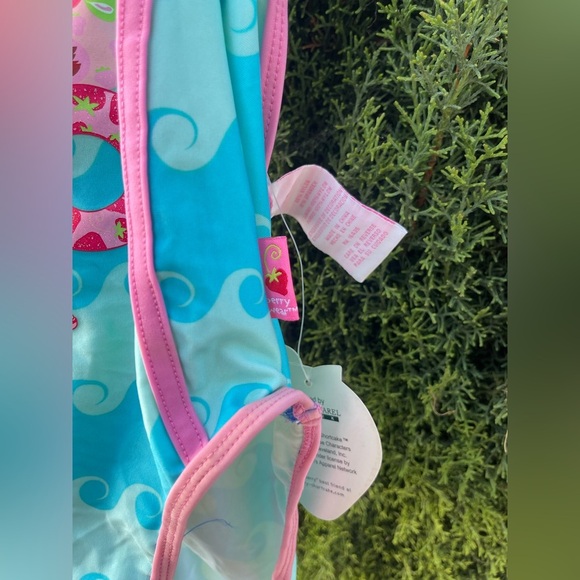 Deadstock Vintage Y2K strawberry shortcake bathing suit - Picture 3 of 7